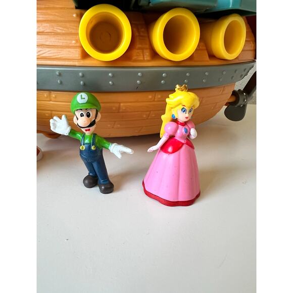 Nintendo’s Super Mario Bower’s Ship Play-set with Extra Figures - Picture 11 of 16